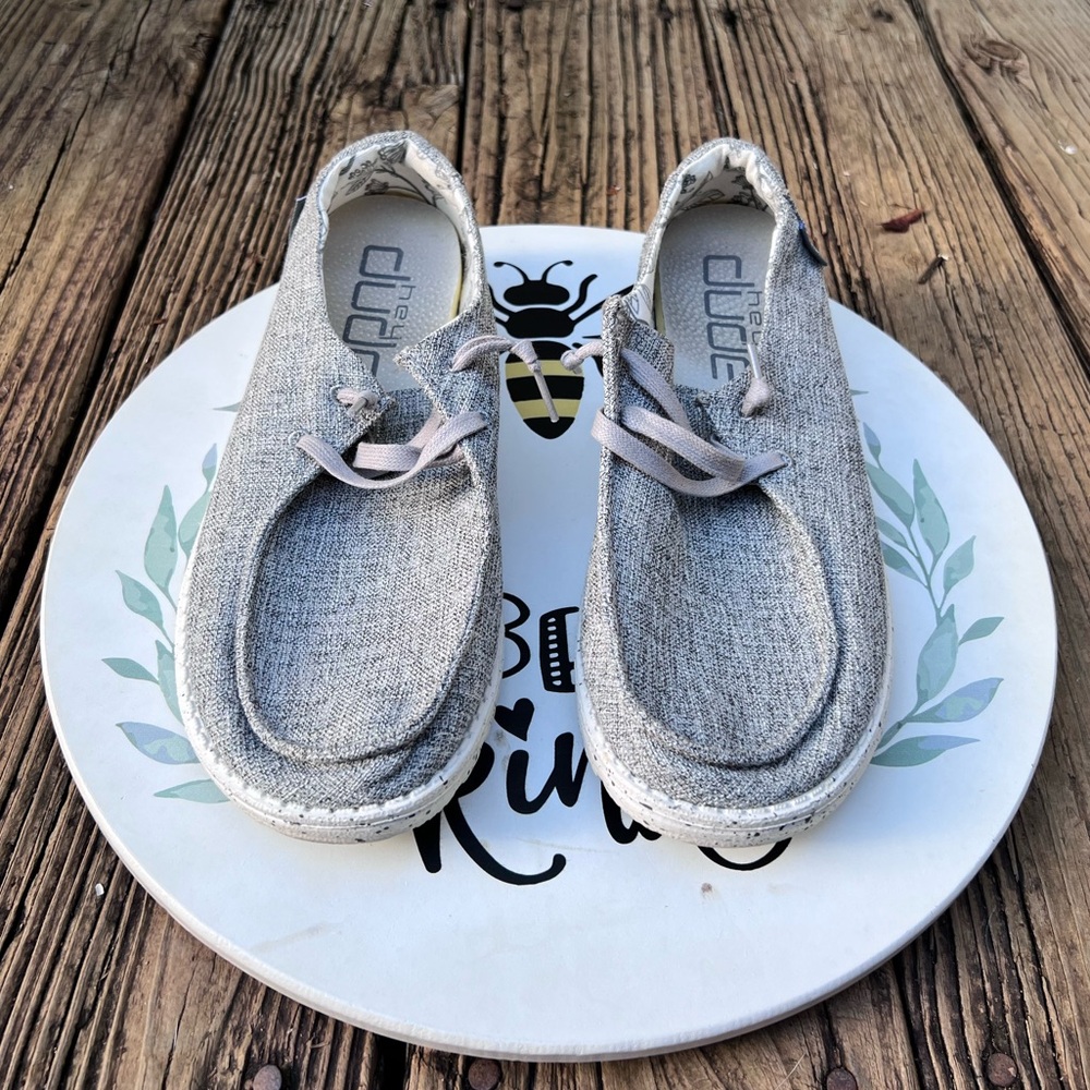 Hey Dude Wendy Linen Iron Gray Grey Women's 9 Slip On Casual Shoes.